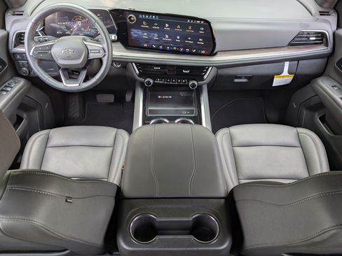 Used 2026 Chevrolet Tahoe Z71 w/ Comfort Package AWD/4WD image 24