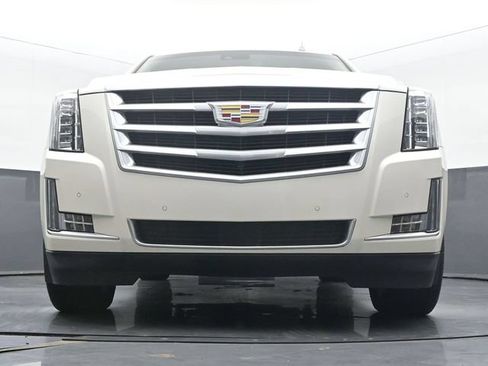 Used 2015 Cadillac Escalade Premium AWD/4WD image 46