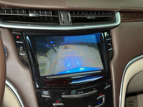 Used 2013 Cadillac XTS Luxury image 50