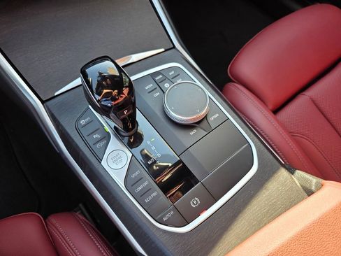 Certified 2022 BMW 330i Sedan w/ Premium Package 2 image 24