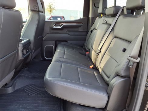 Used 2024 Chevrolet Silverado 1500 LT image 18