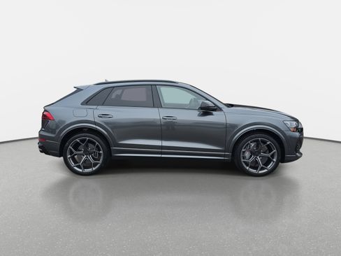 New 2026 Audi RS Q8 performance image 4