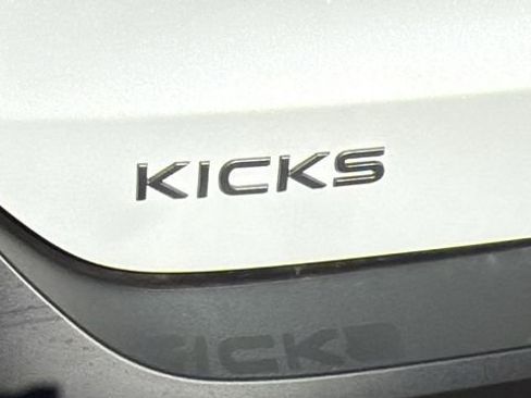 New 2025 Nissan Kicks SR image 28