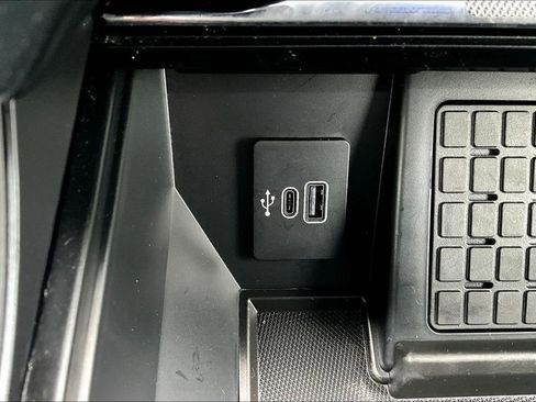 Used 2025 Ford F150 Raptor AWD/4WD image 19