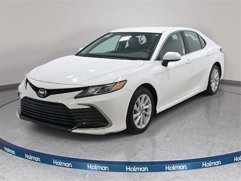 Certified 2024 Toyota Camry LE image 1