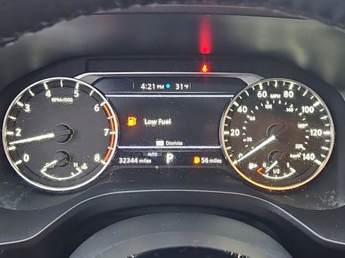 Used 2022 Nissan Rogue SV w/ SV Premium Package image 23