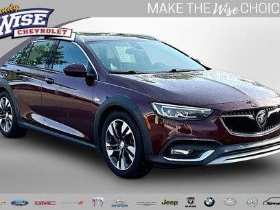 Used 2019 Buick Regal Essence w/ Driver Confidence Package I