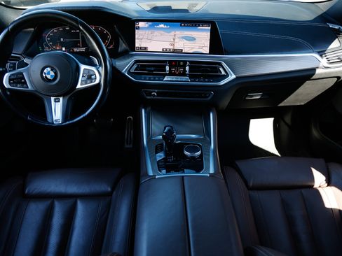 Used 2020 BMW X6 M50i image 24