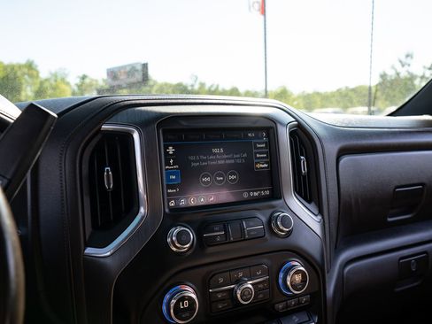 Used 2020 GMC Sierra 2500 Denali w/ Denali Ultimate Package AWD/4WD image 24