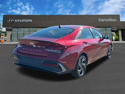 New 2025 Hyundai Elantra Sport image 5