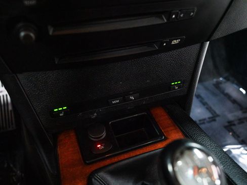 Used 2007 BMW M5 image 24