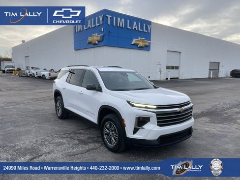 New 2026 Chevrolet Traverse LT image 1