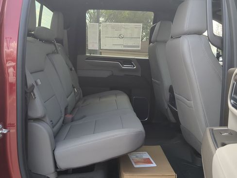 New 2026 GMC Sierra 2500 SLT w/ SLT Premium Package AWD/4WD image 28