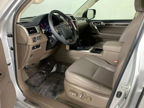 Used 2016 Lexus GX 460 w/ Navigation Package AWD/4WD image 21