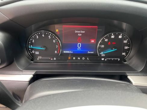 Used 2023 Ford Explorer XLT AWD/4WD image 13