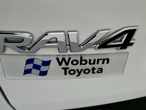 Used 2025 Toyota RAV4 XLE AWD/4WD image 13