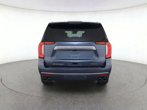 Certified 2025 GMC Yukon Denali Ultimate w/ LPO, Floor Liner Package AWD/4WD image 6
