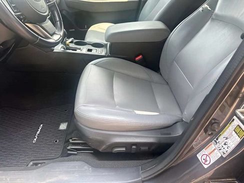 Used 2019 Subaru Outback 2.5i Limited AWD/4WD image 7