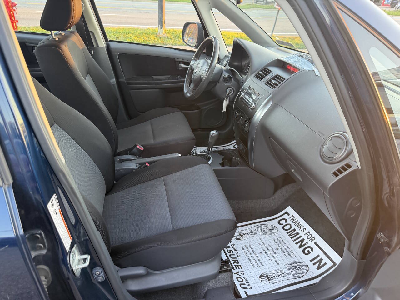 Used 2009 Suzuki SX4 Sport FWD image 7