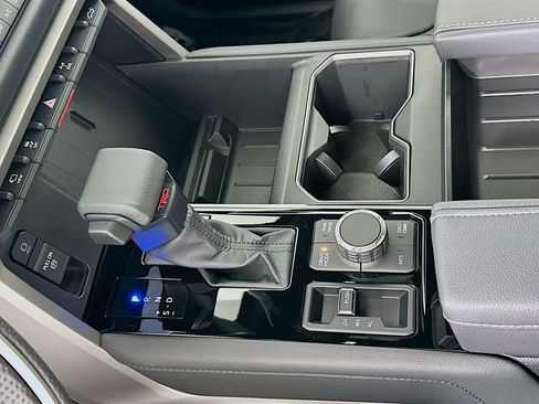 Used 2026 Toyota Tundra Limited image 17