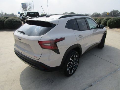 New 2026 Chevrolet Trax RS w/ Driver Confidence Package image 7