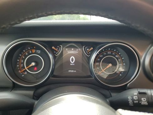 Used 2022 Jeep Wrangler Unlimited Sport AWD/4WD image 25