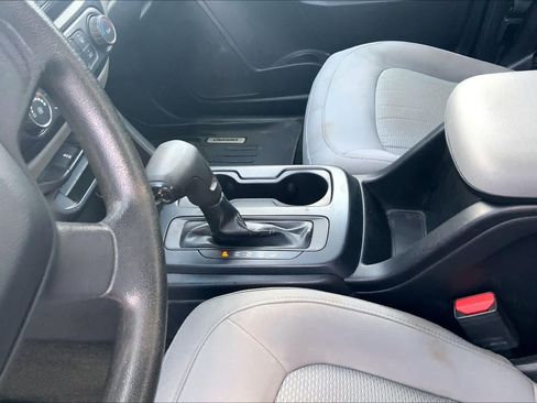 Used 2017 Chevrolet Colorado W/T RWD image 17