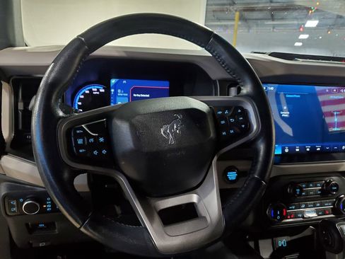 Used 2022 Ford Bronco Wildtrak image 26
