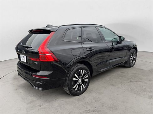 Certified 2025 Volvo XC60 B5 Core image 6
