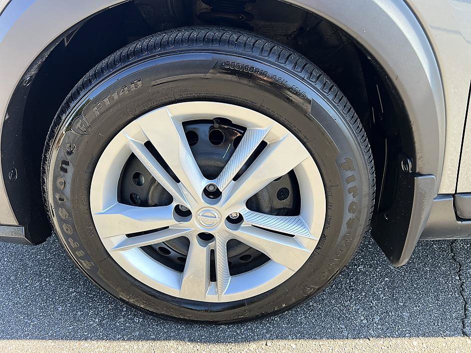 Certified 2025 Nissan Kicks Play S FWD image 9