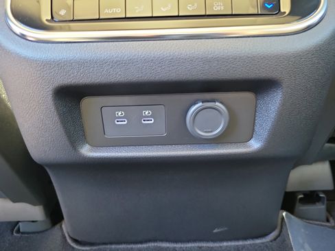 New 2026 Nissan Armada Platinum image 17