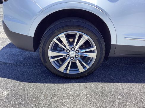 Used 2024 Cadillac XT5 Premium Luxury FWD image 9