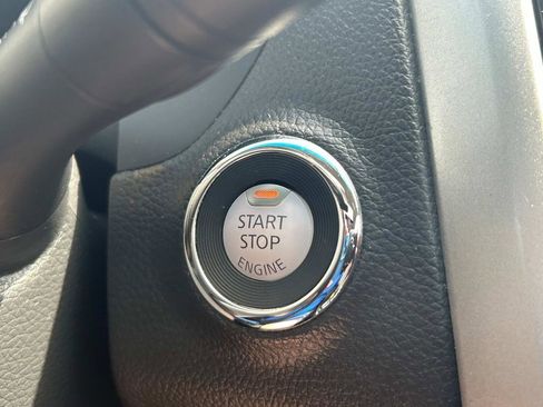 Used 2013 Nissan Altima 3.5 SV image 31