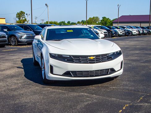 Used 2023 Chevrolet Camaro LT RWD image 10