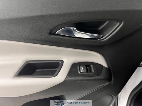 Used 2018 Chevrolet Equinox LS FWD image 27