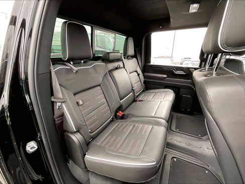 Used 2024 GMC Sierra 2500 AT4X image 29