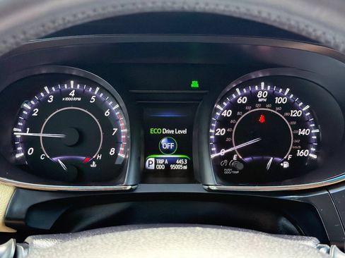 Used 2016 Toyota Avalon Limited FWD image 40