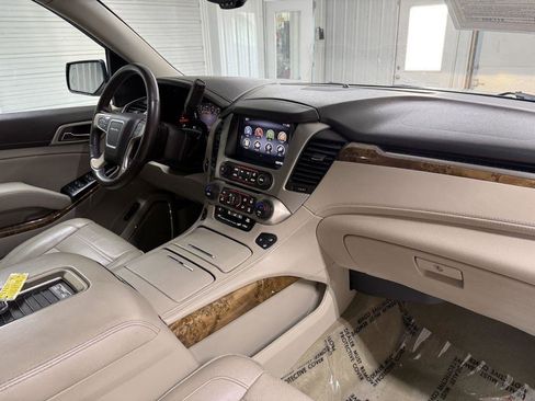 Used 2015 GMC Yukon XL Denali w/ Premium Package image 42