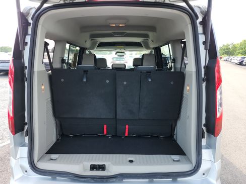 Used 2022 Ford Transit Connect XLT FWD image 16