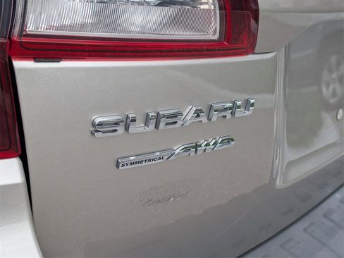 Used 2017 Subaru Outback 2.5i Premium image 14