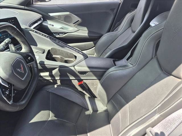 Used 2024 Chevrolet Corvette Stingray Preferred Conv w/ Z51 Performance Package RWD image 9