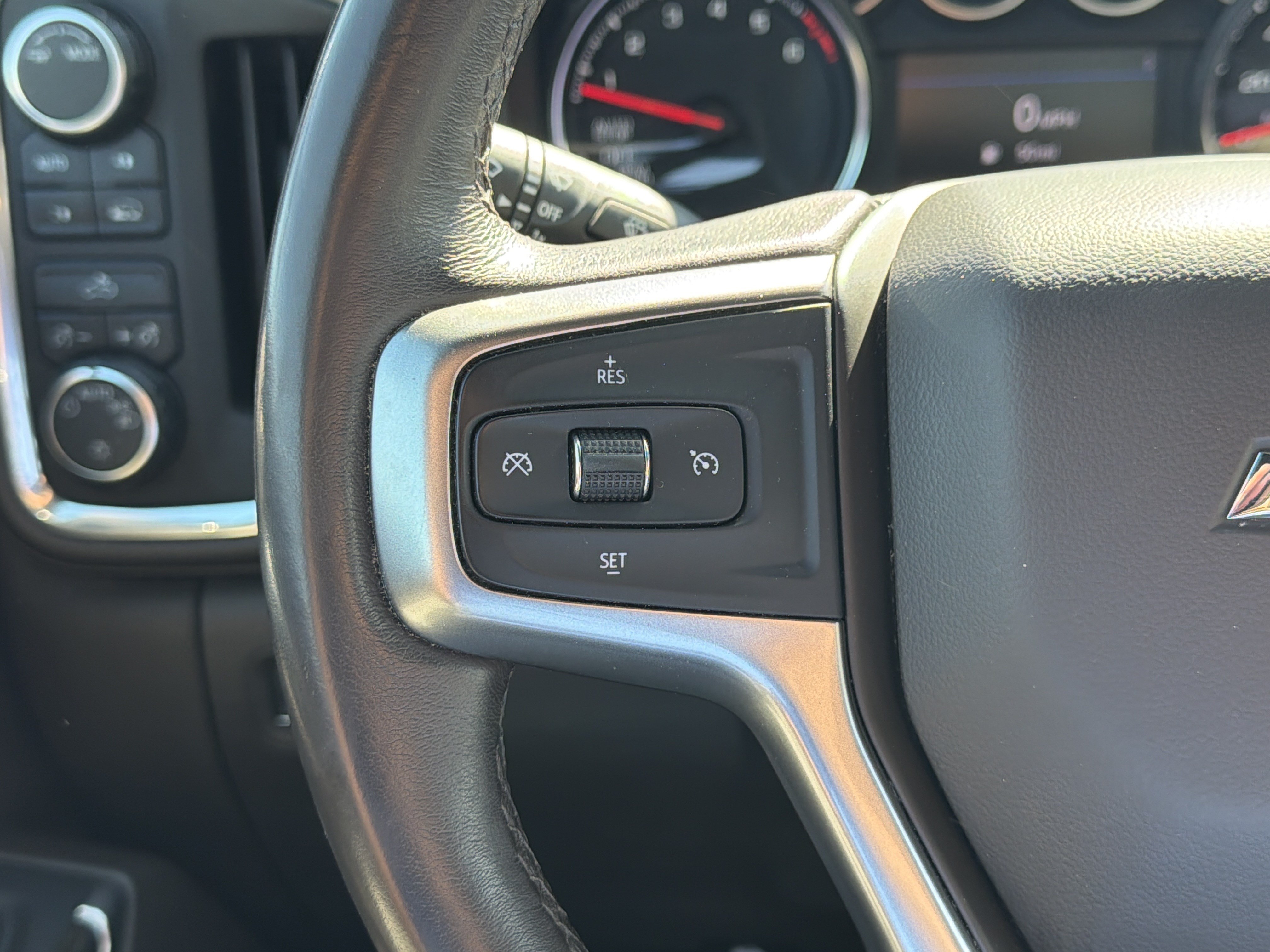 Used 2021 Chevrolet Silverado 1500 LT w/ Fleet Comfort Package AWD/4WD image 14