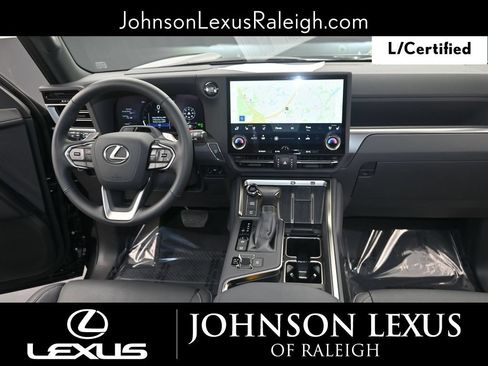 Used 2025 Lexus GX 550 w/ Cold Area Package AWD/4WD image 15