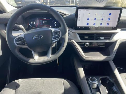 New 2026 Ford Explorer Active RWD image 4