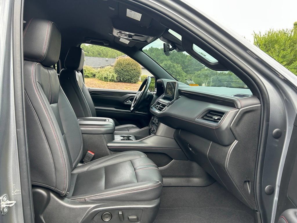 Used 2022 Chevrolet Tahoe RST w/ Luxury Package RWD image 59