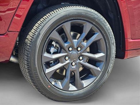 New 2026 Jeep Grand Cherokee L Limited AWD/4WD image 11