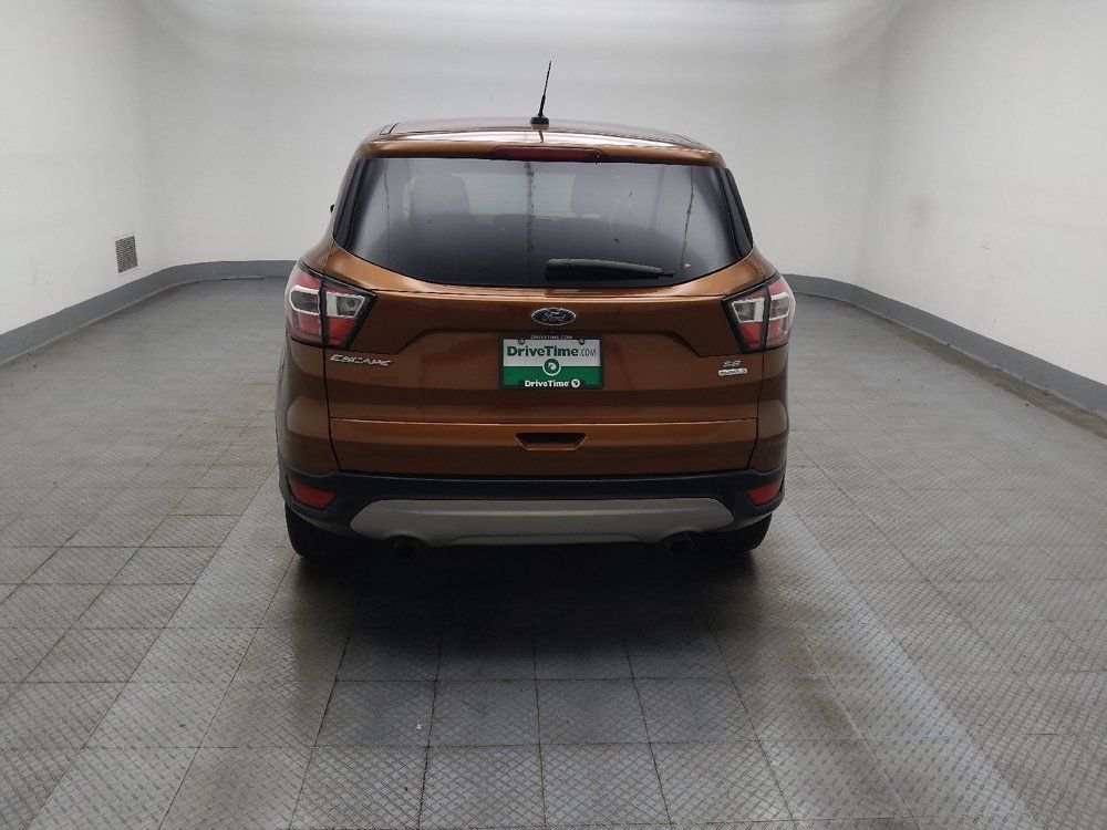 Used 2017 Ford Escape SE FWD image 6