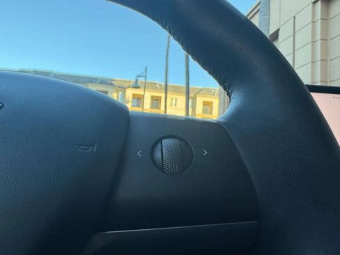 Used 2023 Tesla Model 3 Standard Range image 35