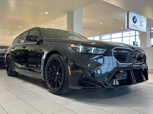 New 2026 BMW M5 Touring image 1