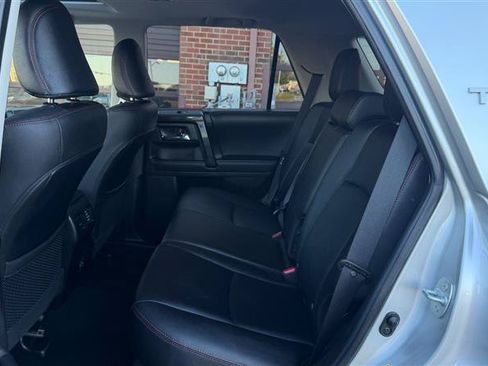Used 2020 Toyota 4Runner TRD Off-Road Premium w/ Moonroof Package AWD/4WD image 18
